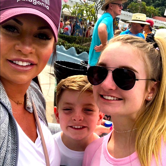 Meet Me! - Picture 1 of 7